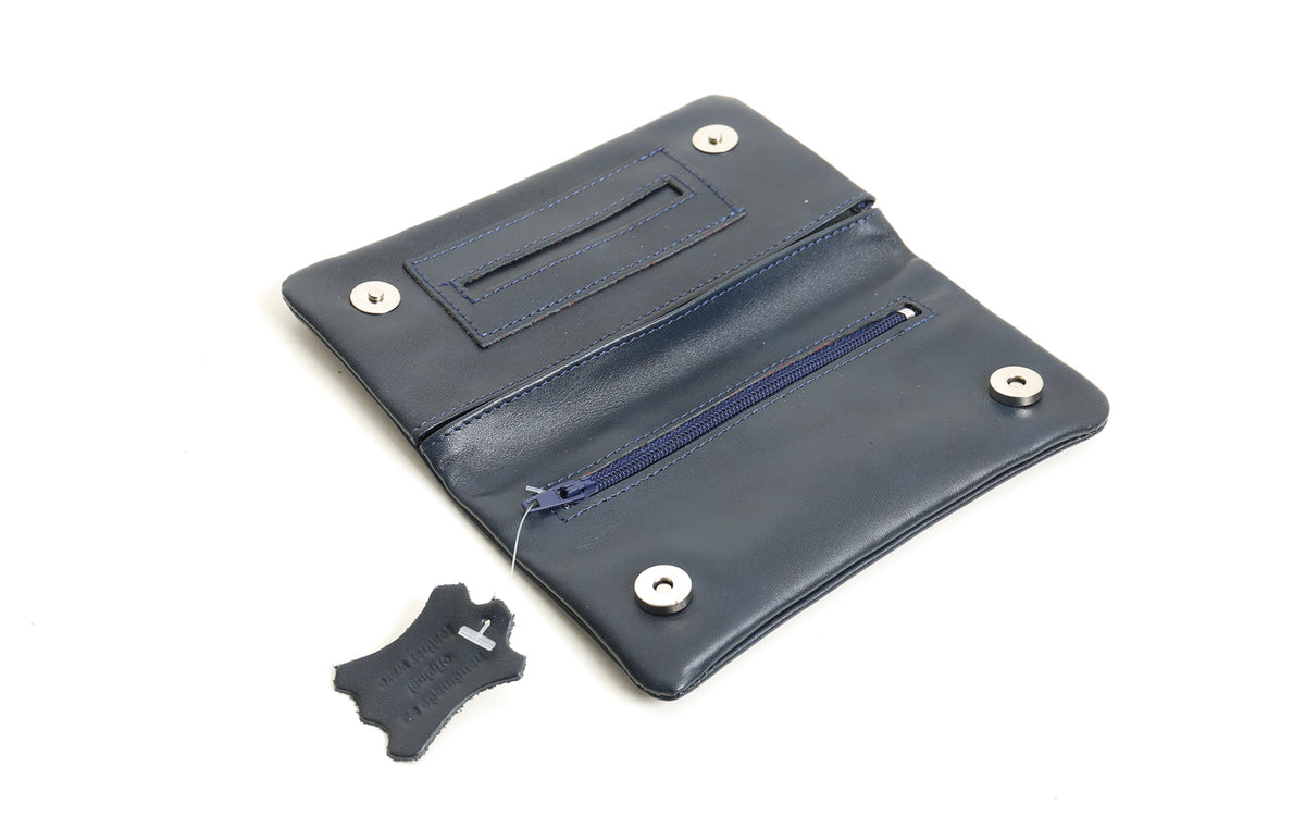 TOBACCO POUCH AND BLUE PAPERS